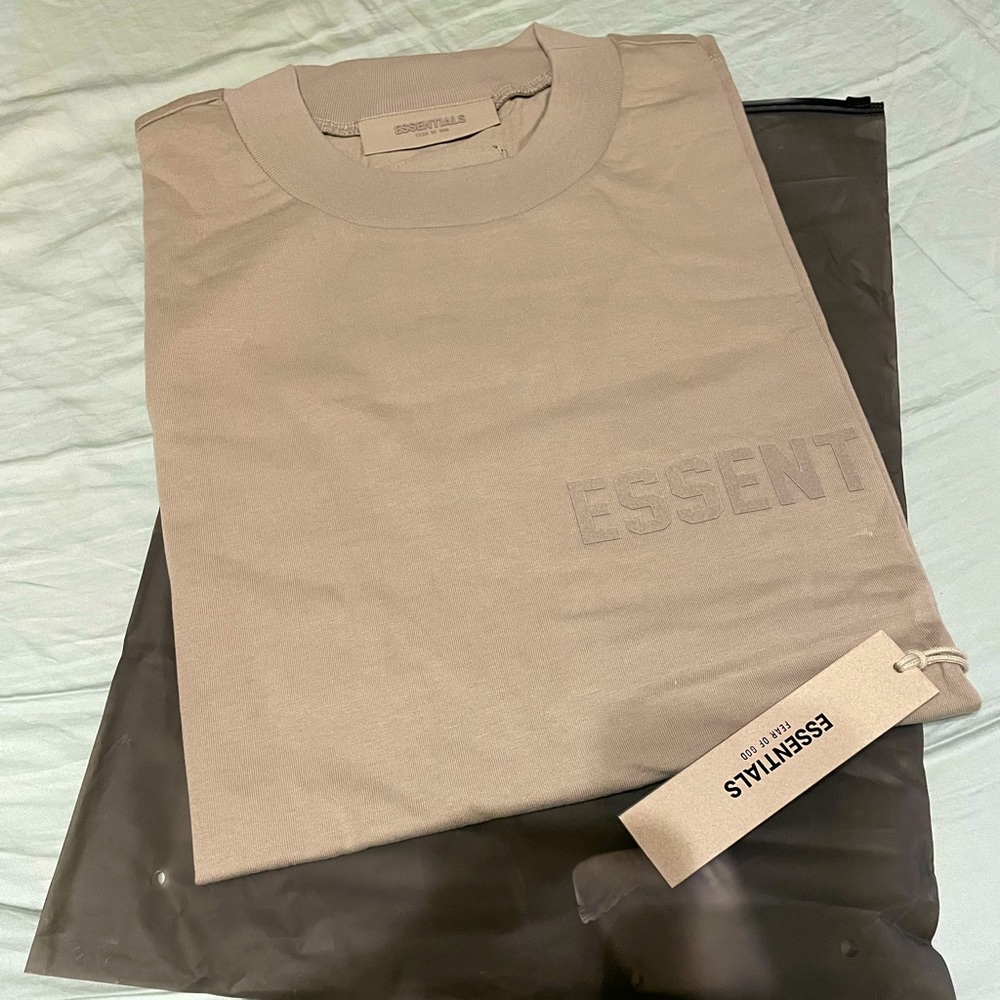 Essentials - FEAR OF GOD Tee- Short Sleeve -Smoke Large